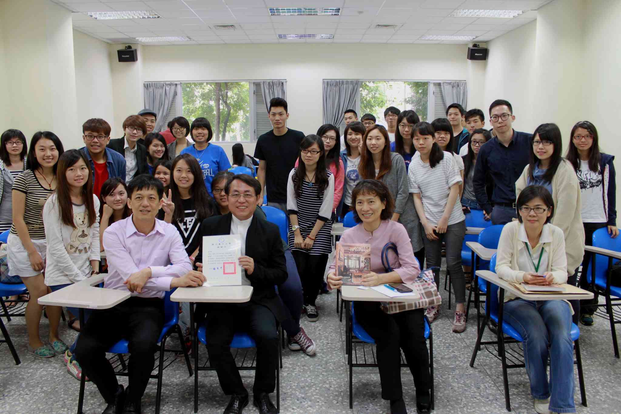 20150512台北大學演講 『五感旅行與室內設計』1